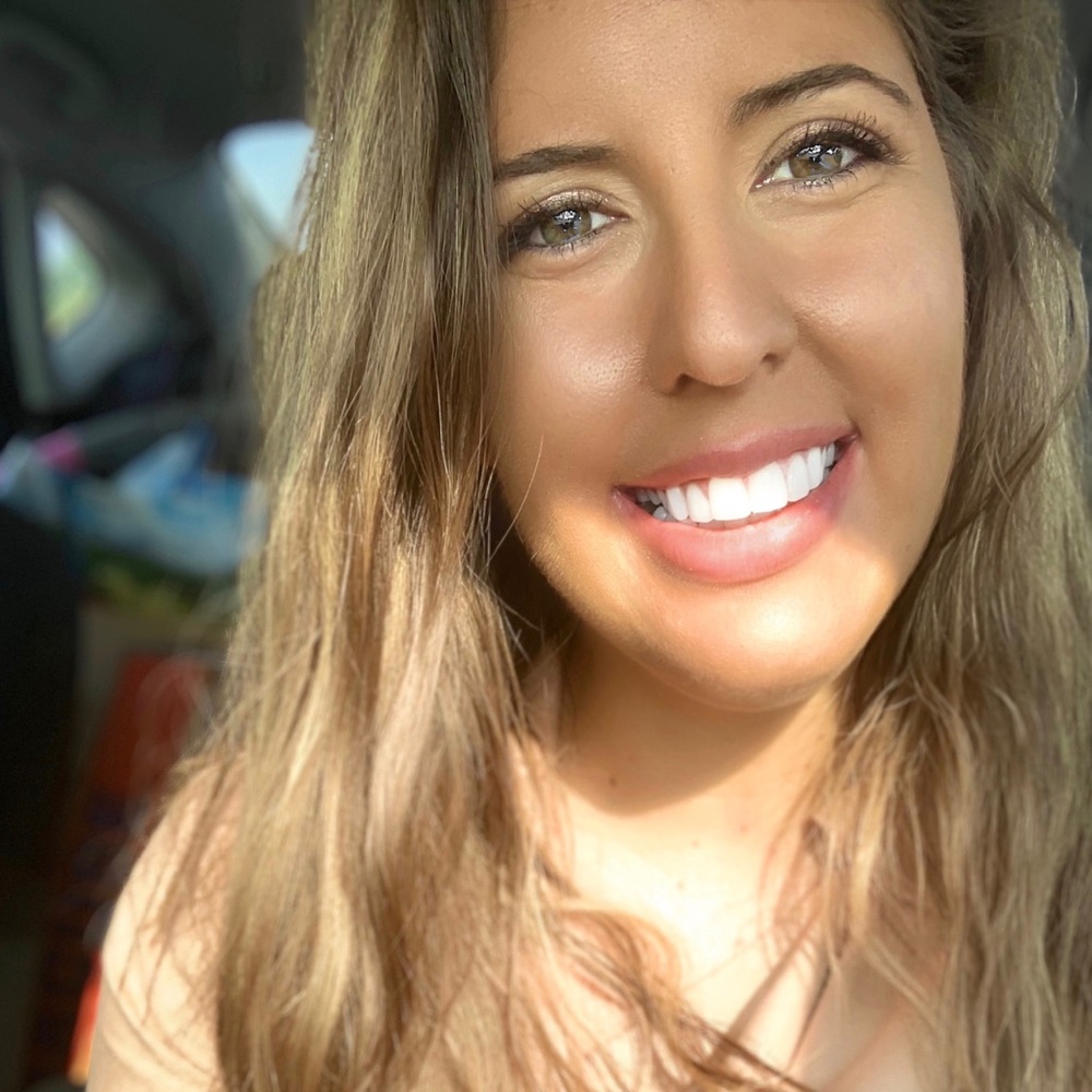 Meet your Posher, Aliki